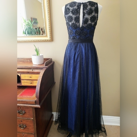 Aidan Mattox Blue Black Lace Tulle Sleeveless Evening Gown Maxi Dress Size 6 - Picture 5 of 13
